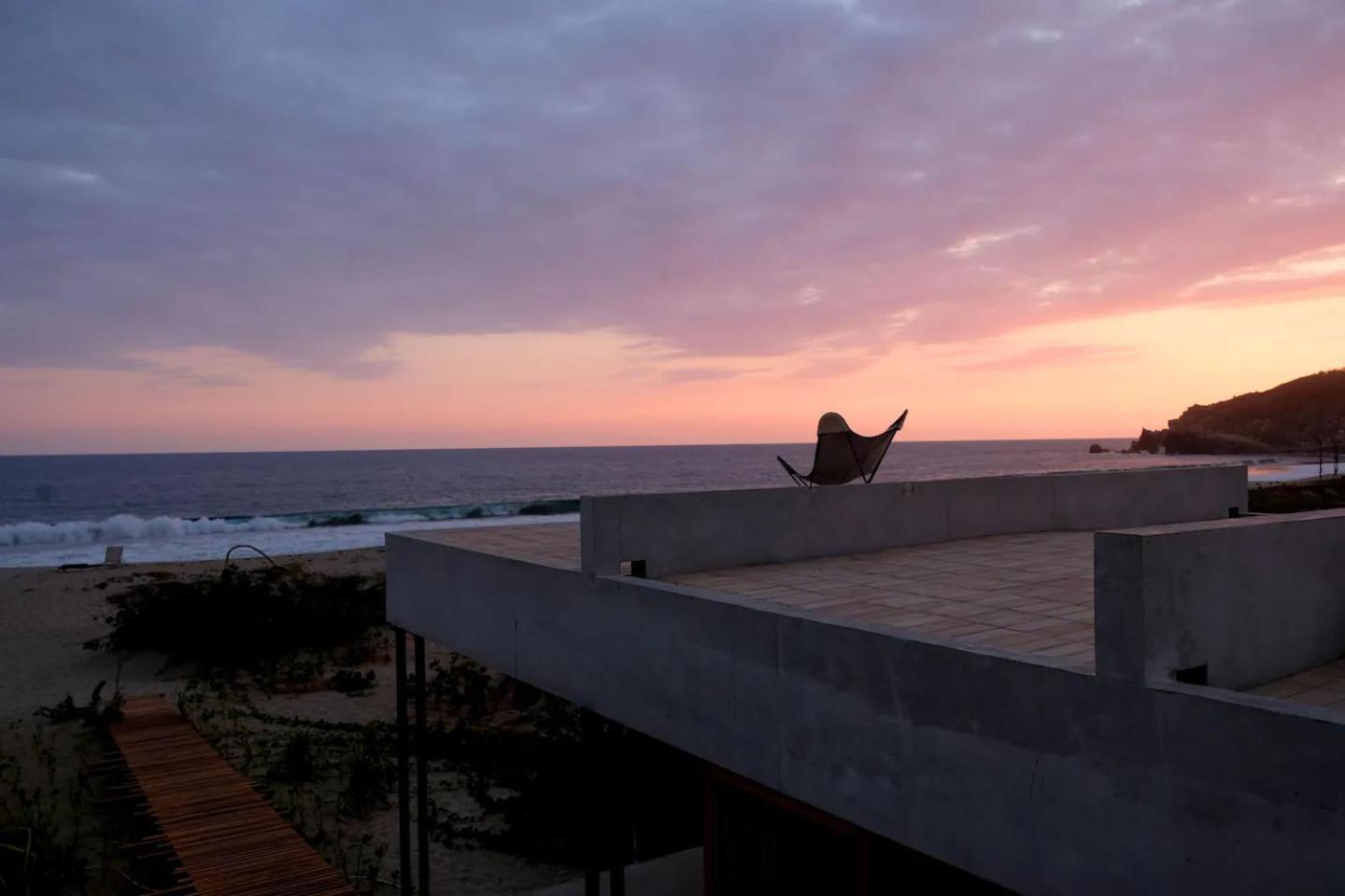 Casa Matilda, Cerca De Casa Wabi Y Hotel Terrestre Puerto Escondido  Esterno foto